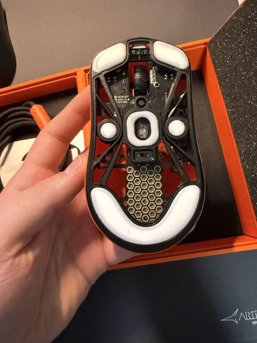 Mouse Lamzu Maya X Fnatic Edition