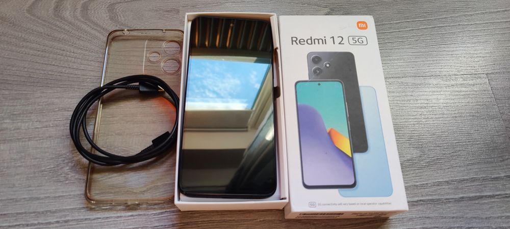 Vând Redmi 12 5G