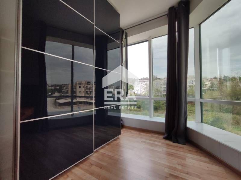 Едностаен обзаведен апартамент за продажба, с морска панорама, в нова
