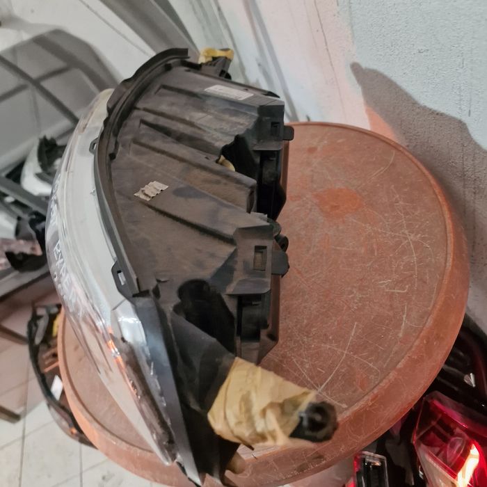 Peugeot Expert 2017 ляв фар