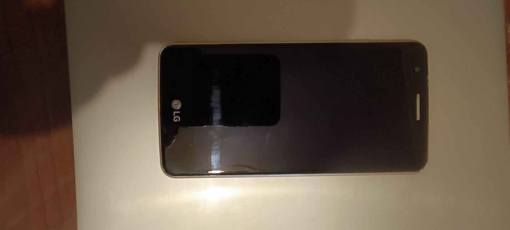Telefon sotiladi,yahshi ishlidi.200 mindan.