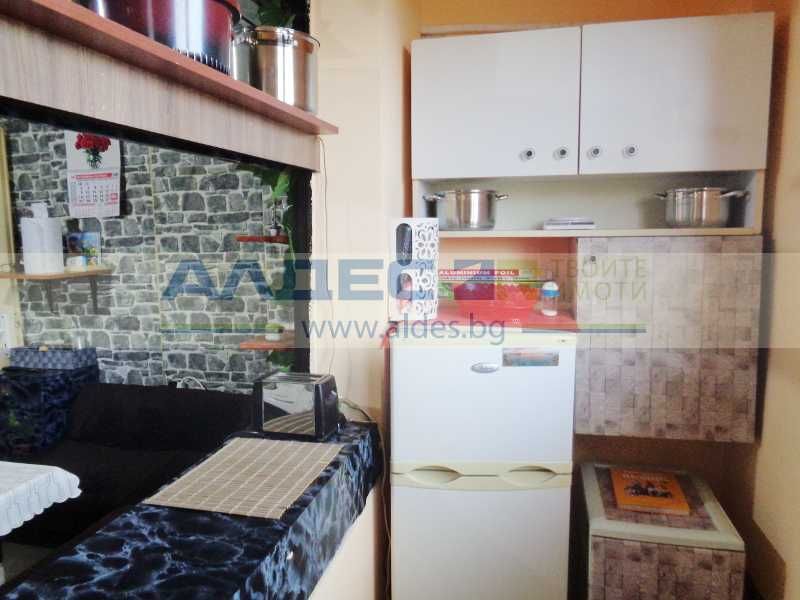 Продава се Тристаен апартамент в Радомир - 94 кв.м за 852 €/кв.м - Снимка #3