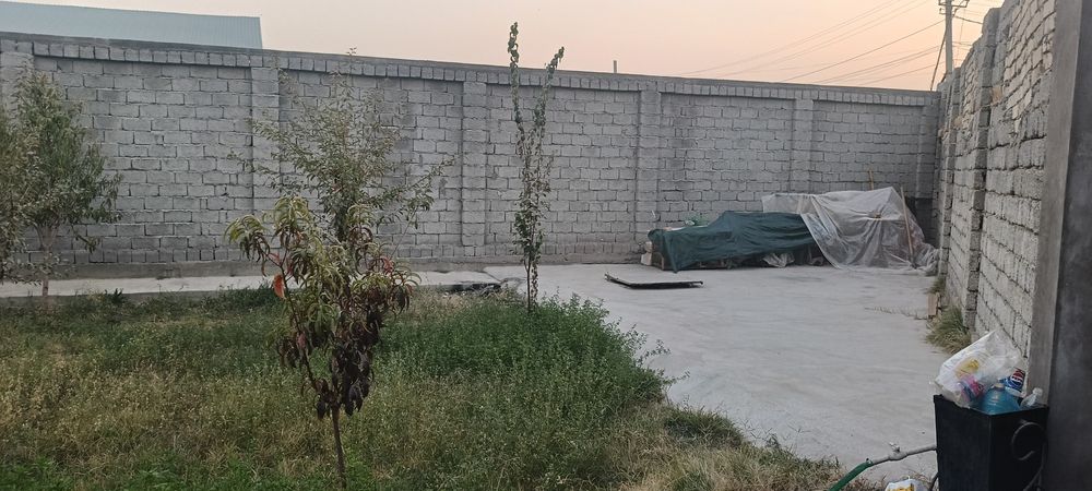 Yer sotiladi 7.500 2 sotik zangiotada Zamzam yonida