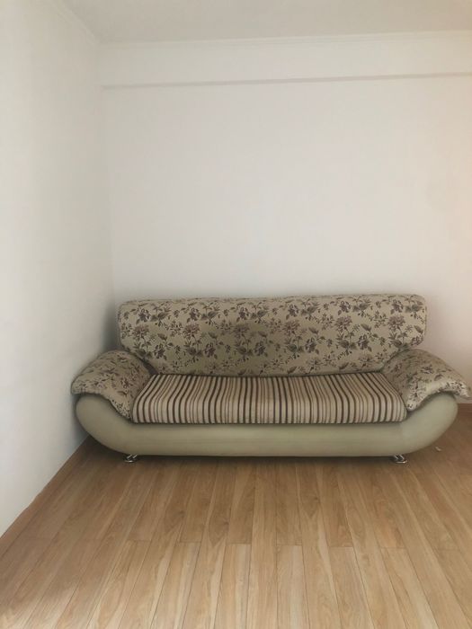 Отдам бесплатно диван