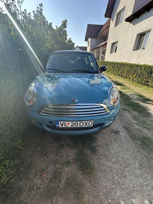 Vând Mini Cooper
