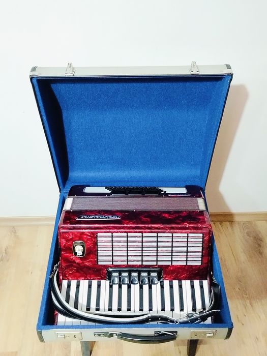 Акордеон Weltmeister STELLA
