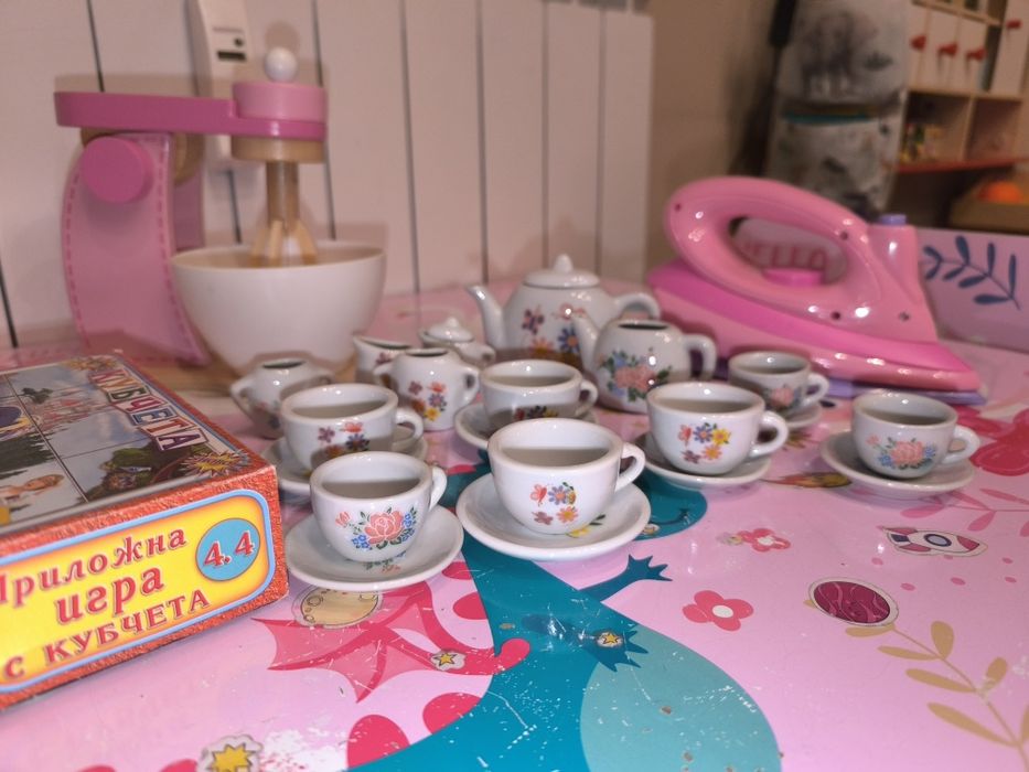 Голям лот играчки Дървени миксер,сервиз,музикална ютия и пъзел