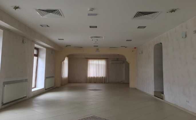 Spatiu comercial - oras Potcoava, judetul Olt