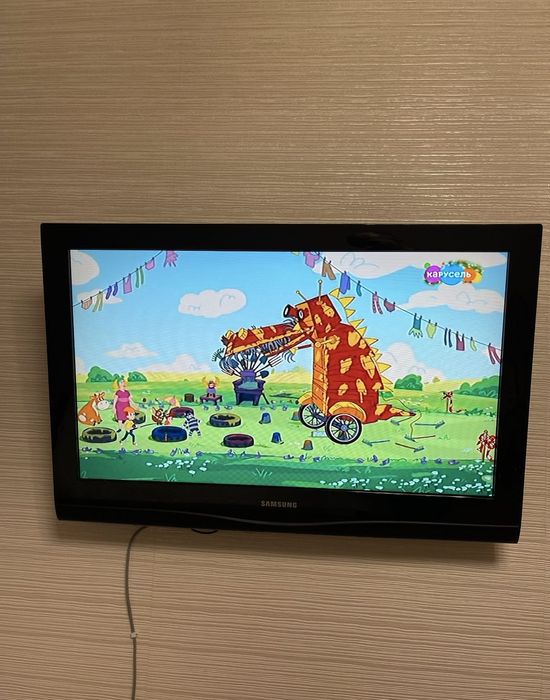 Смарт телевизор Samsung 81 см WiFi YouTube