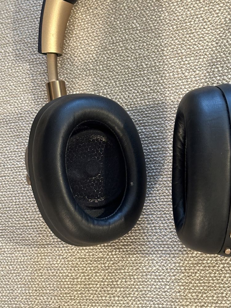 Căsti Bowers and Wilkins PX Noise-Cancelling