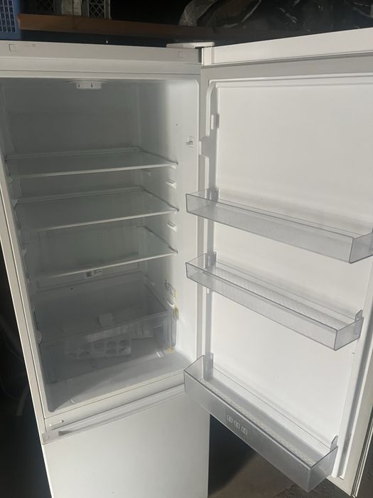 Продается холодильник