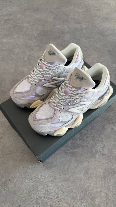 New Balance 9060 “Light Grey White”
