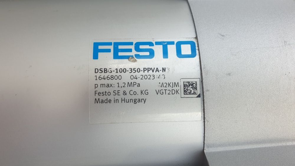 4 Cilindri pneumatici Festo