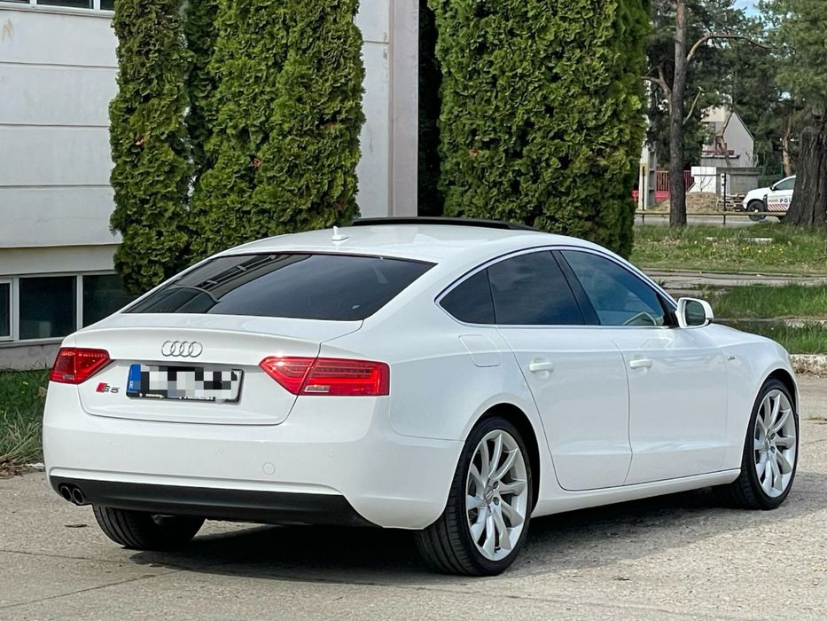 AUDI A5 S-Line 2.0 TDI 177 CP – Euro 5 – Pachet S-Line – Trapa