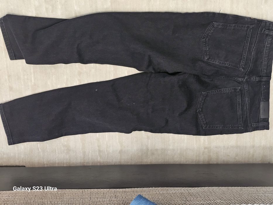 Различни модели дамски дънки