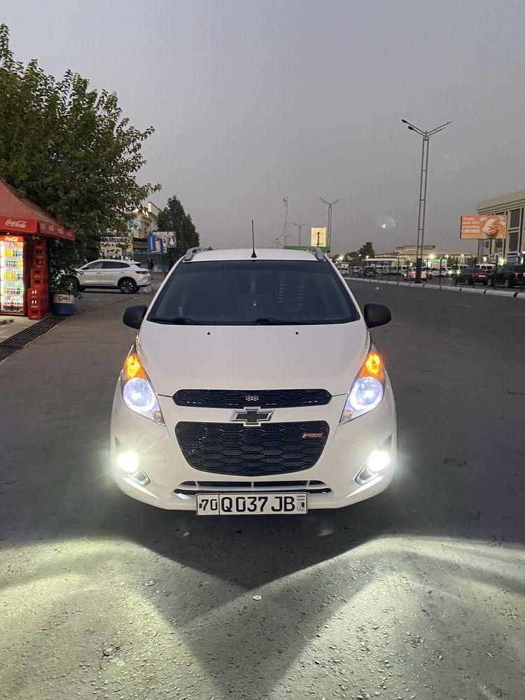 Chevrolet spark sotiladi