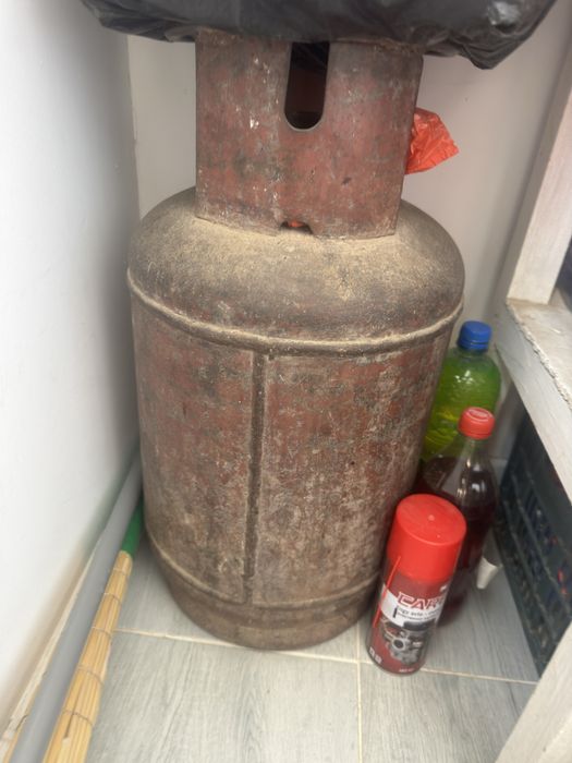 Маленьки газ балон в хорошем состояний