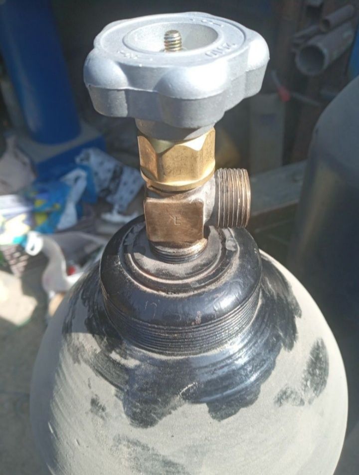 Углекисли газ Со 2 .