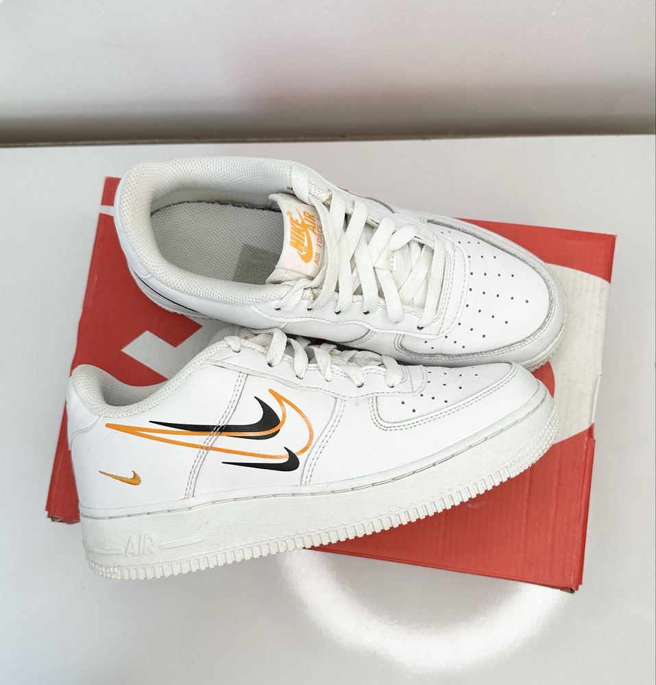 Nike Air Force 1 (38) Маратонки