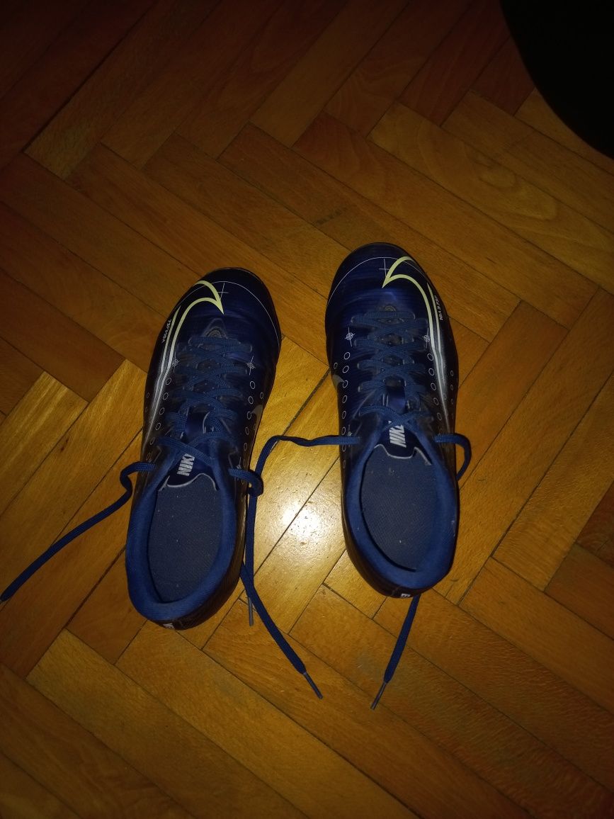 Nike бутонки 001 mercurial 35,5