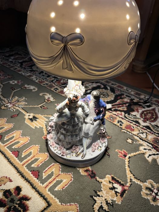 Veioza porțelan , vintage