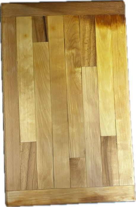 Tocător din lemn natural lucrat manual