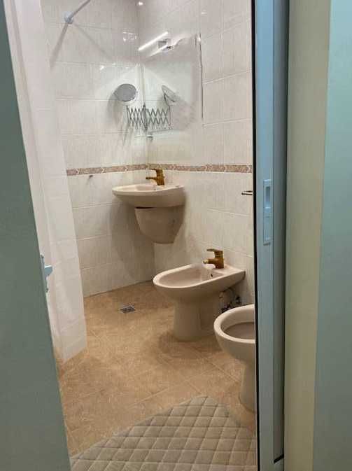 Дава се под наем Двустаен апартамент в Пловдив, Кършияка - 70 кв.м за 390 € - Снимка #5