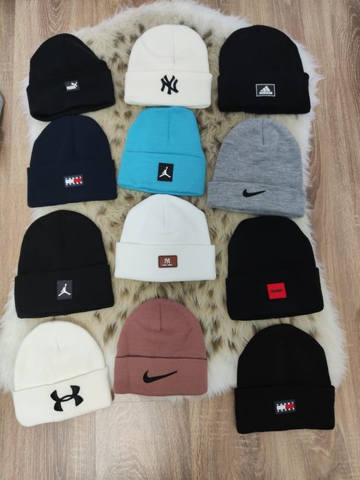 Căciula Nike Sapca Nike Fes Adidas Fes Hugo Boss Sapca Jordan Fes Dior