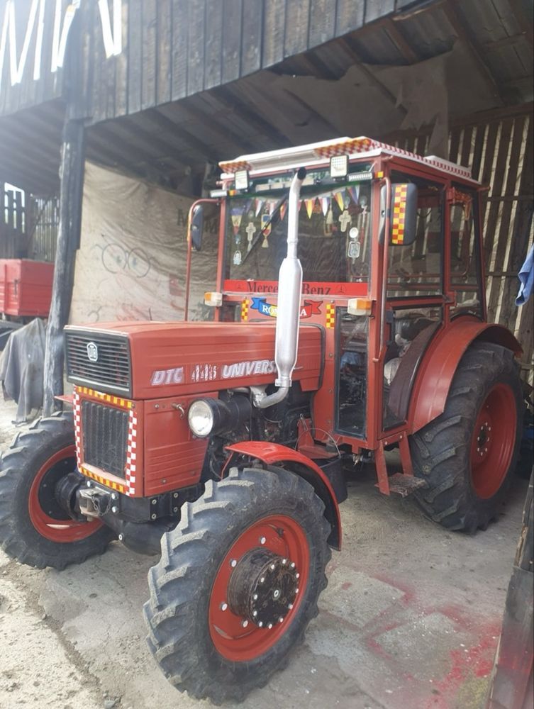 Tractor U445 DTC