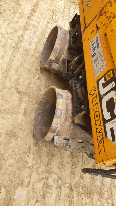 Inchiriez compactor placi compactoare cilindru picior de oaie