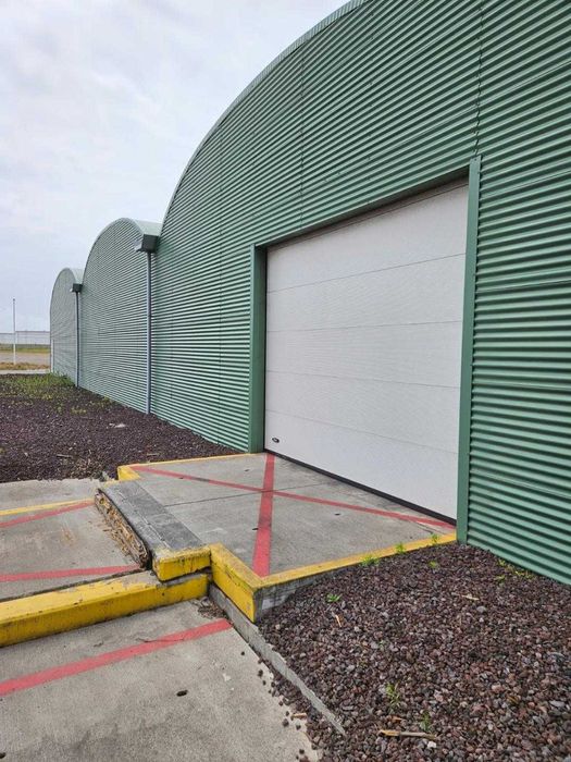 Hala industriala aproape noua-hale industriale pe structura IPE 1980mp