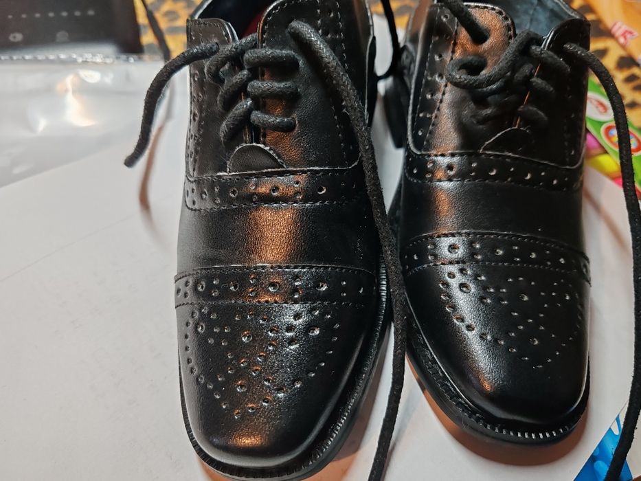 Pantofi copii nr. 24.