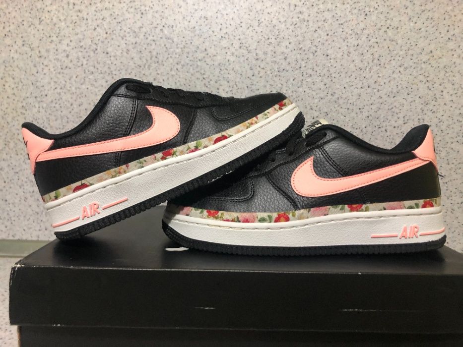 ОРИГИНАЛНИ *** Nike Air Force 1 Low Vintage Floral GS Black Pink White