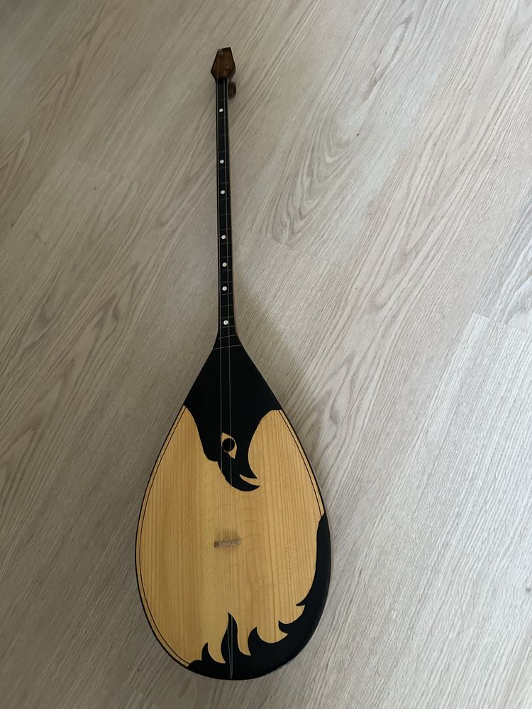 Продам домбыру +чехол