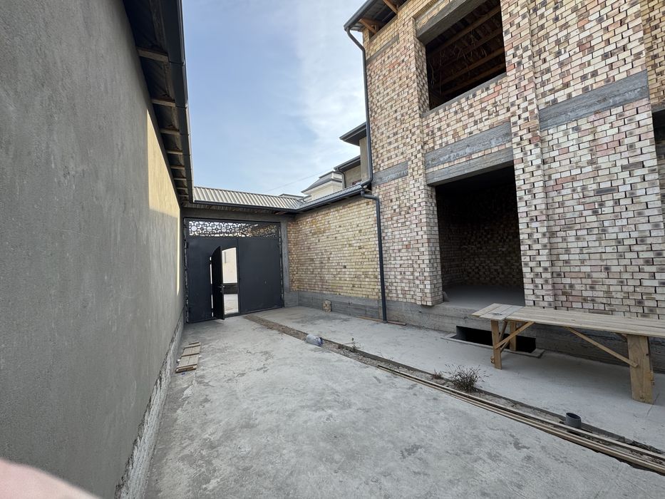 Продается участок 2.3 соток коробка