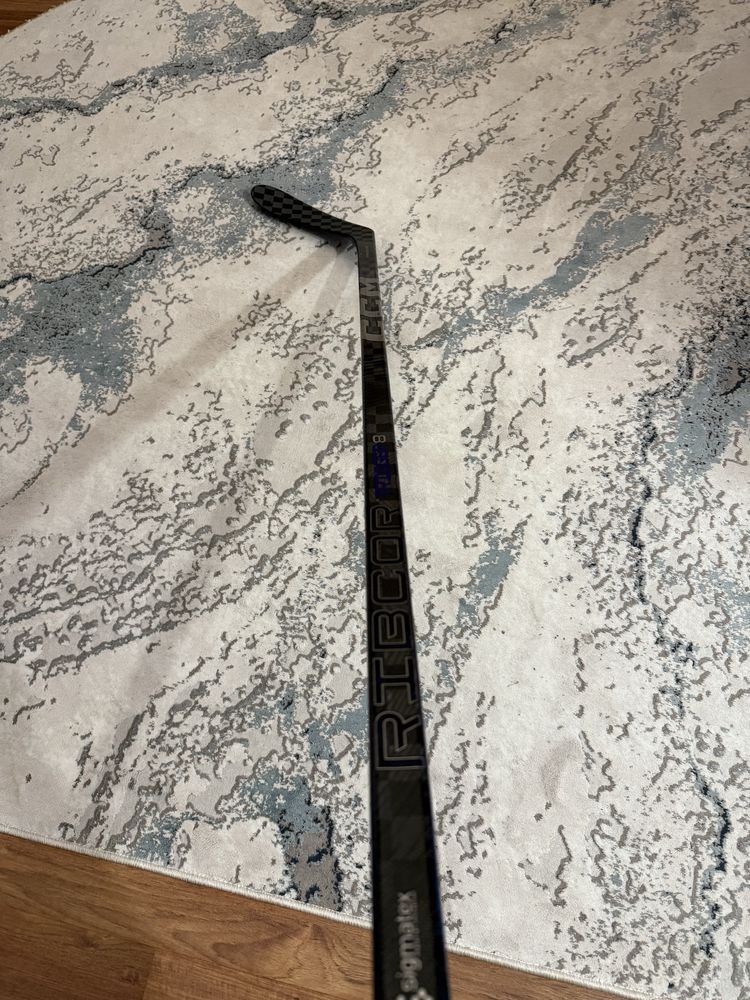 Клюшку CCM TRIGGER 8 p28 55 флекс