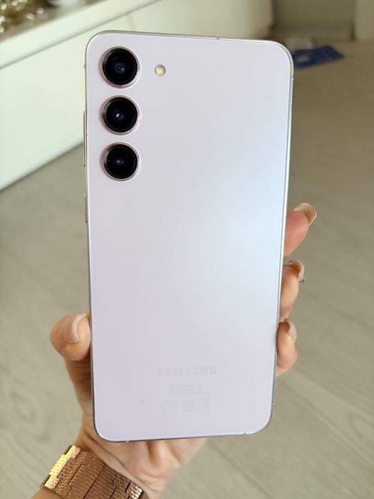Телефон Samsung 23+