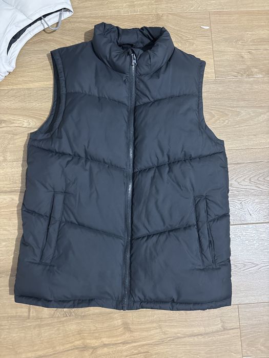 Veste albe si negre