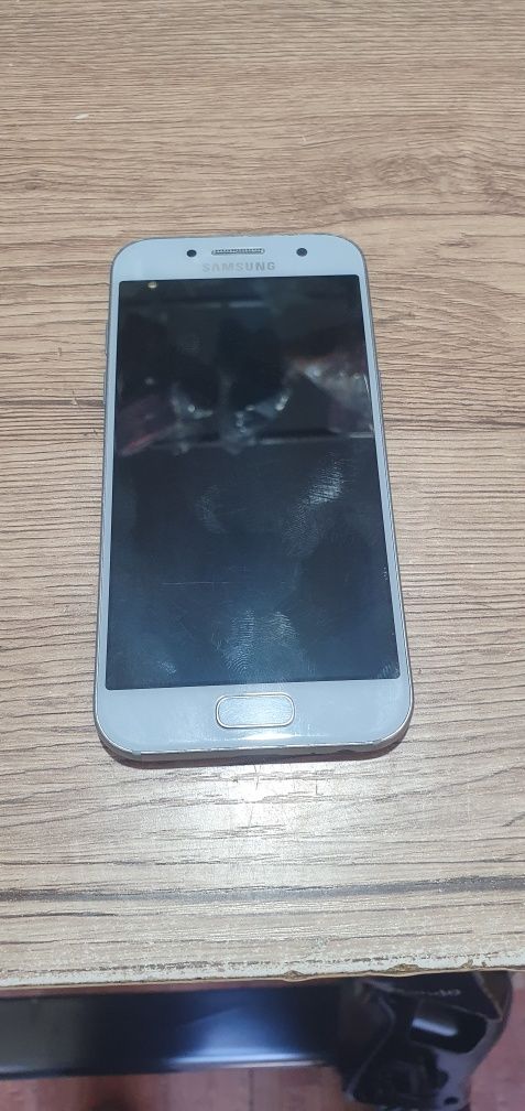 Samsung A3 16GB ideal