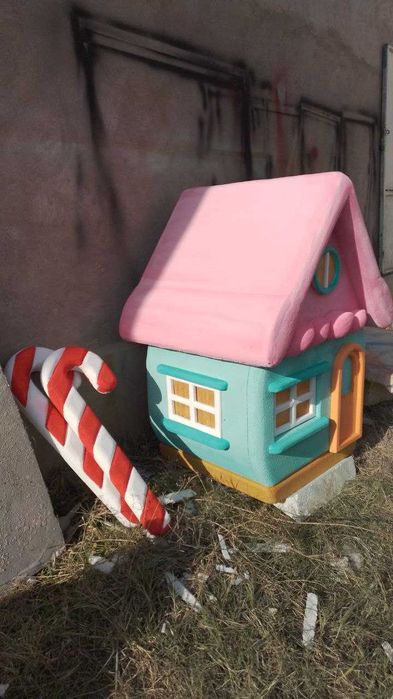 Изделия из пенопласта, мини домики по заказу