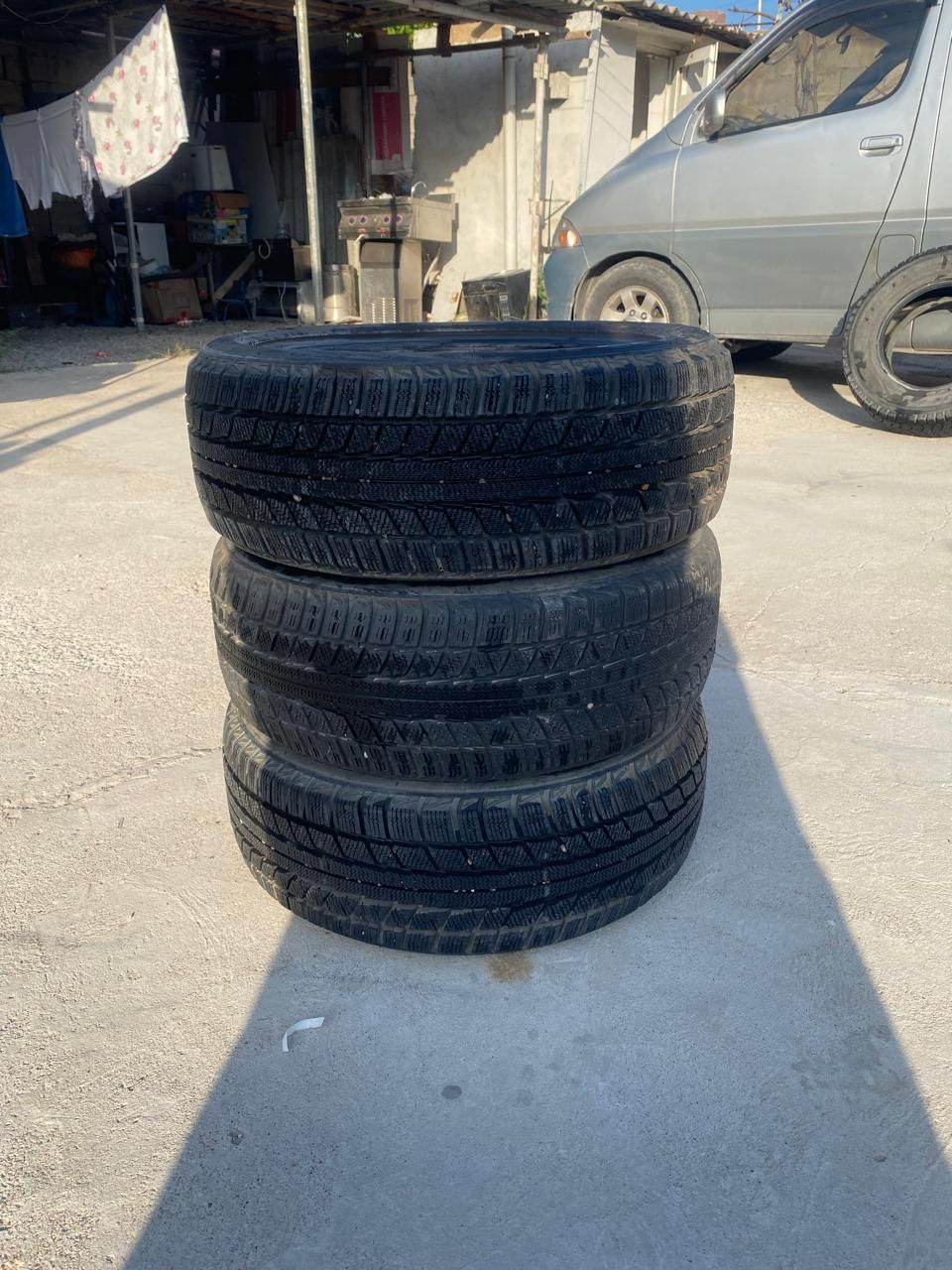 Зимние шины 215/55 R17