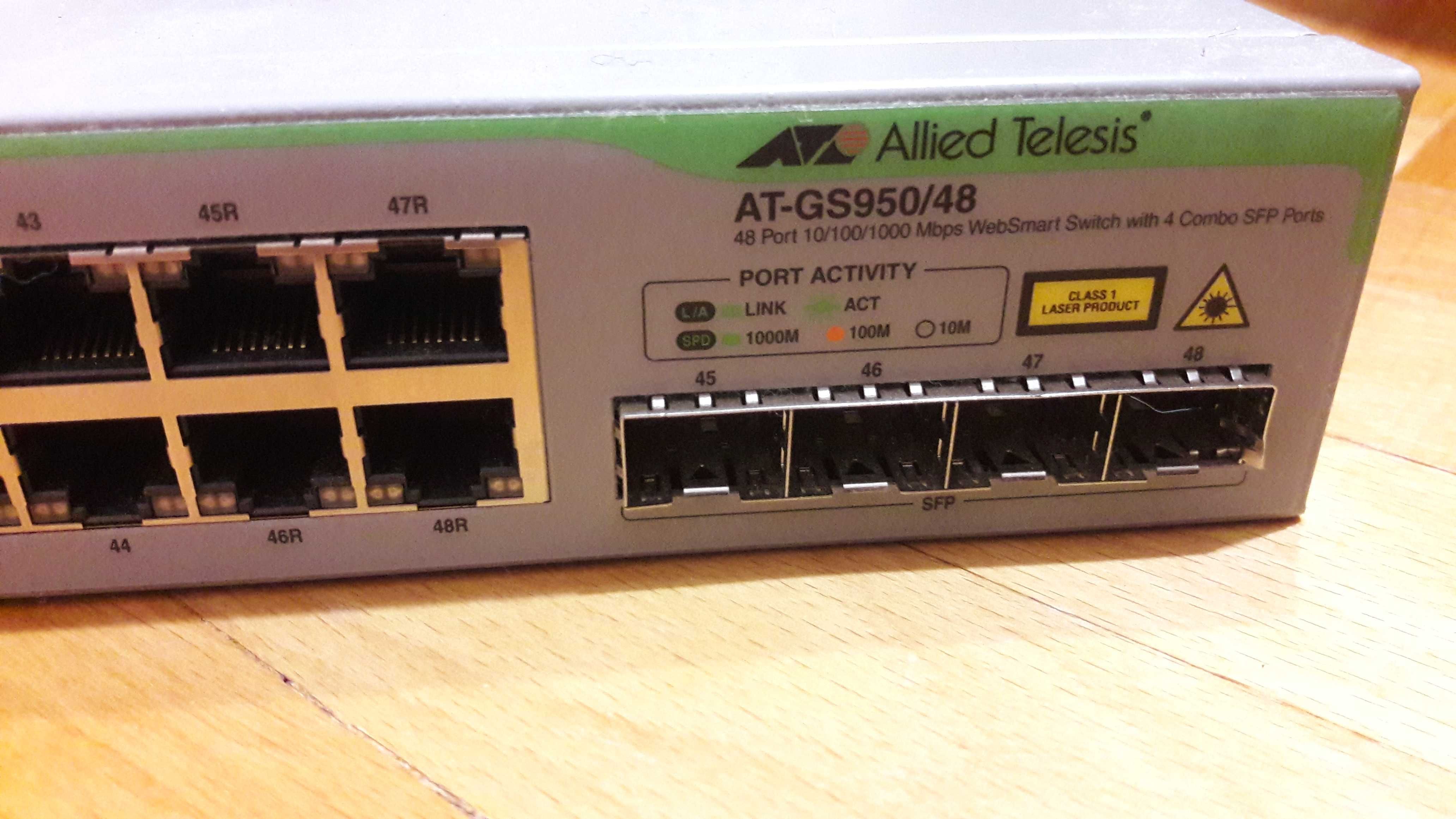 switch gigabit 48 porturi Allied Telesis AT-GS950/48, cu management