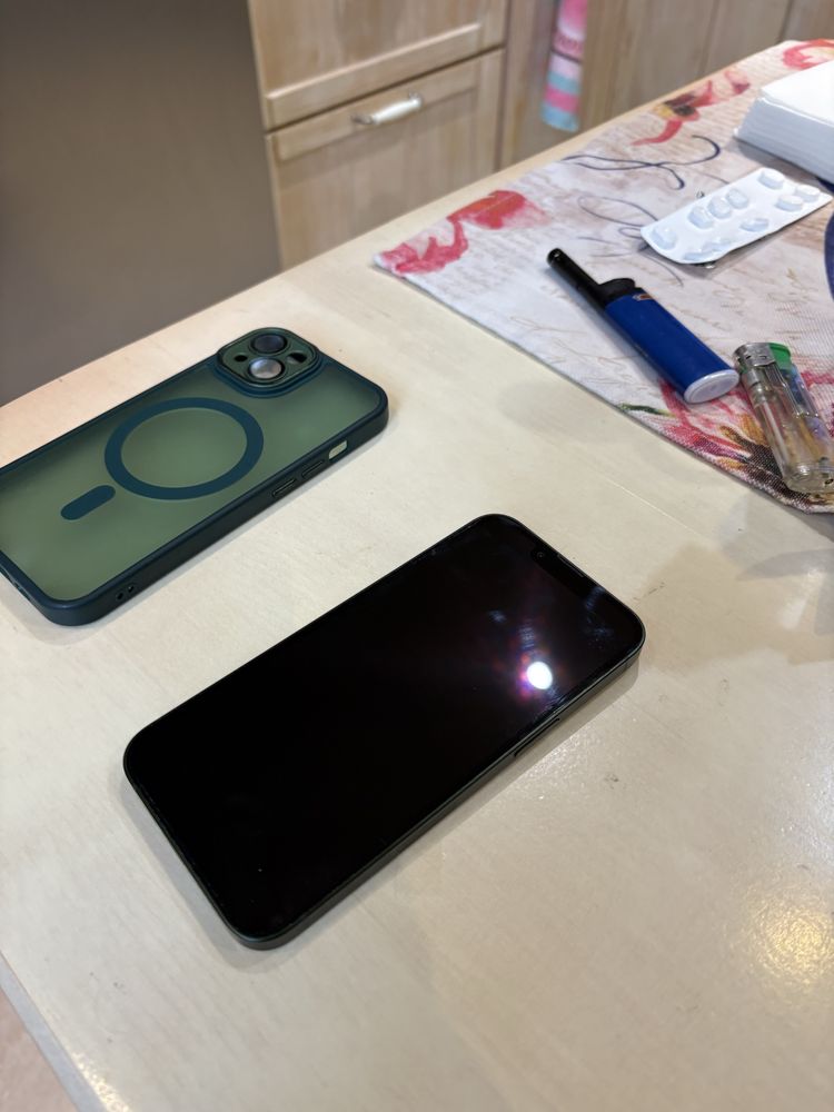 Iphone 13 green неразличим от нов