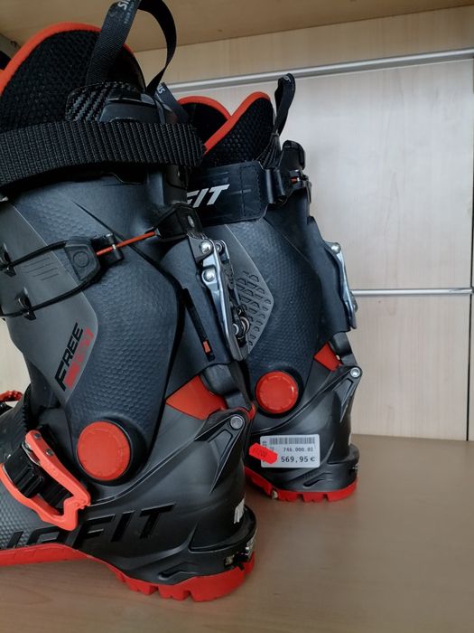Clapari schiuri ski tura Dynafit Free 130 Test marime 26.5
