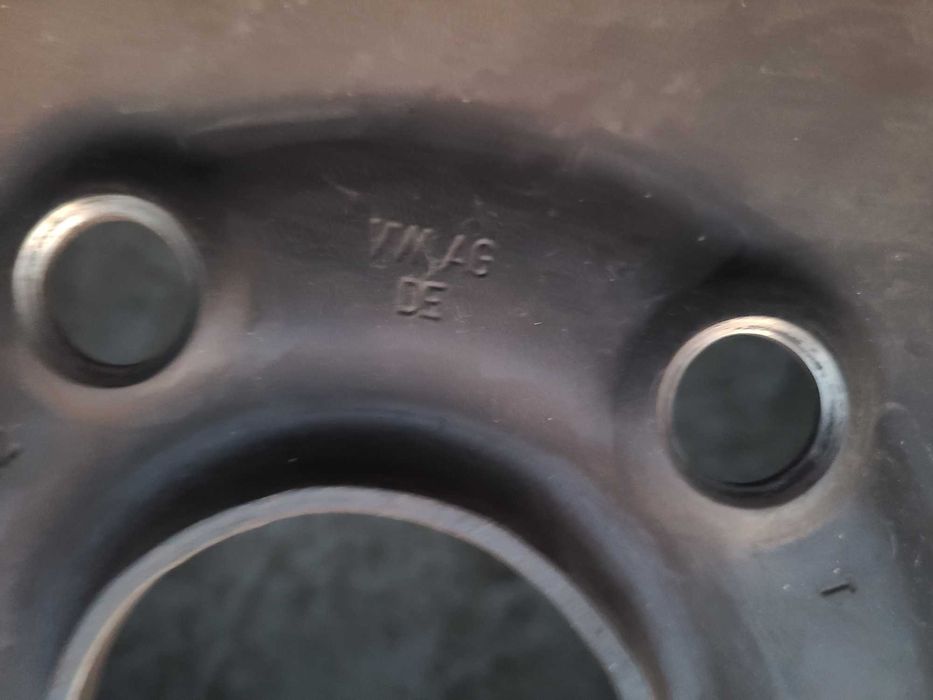 Jante R15 ET47 6JX 15H2 originale VW cu capace VW