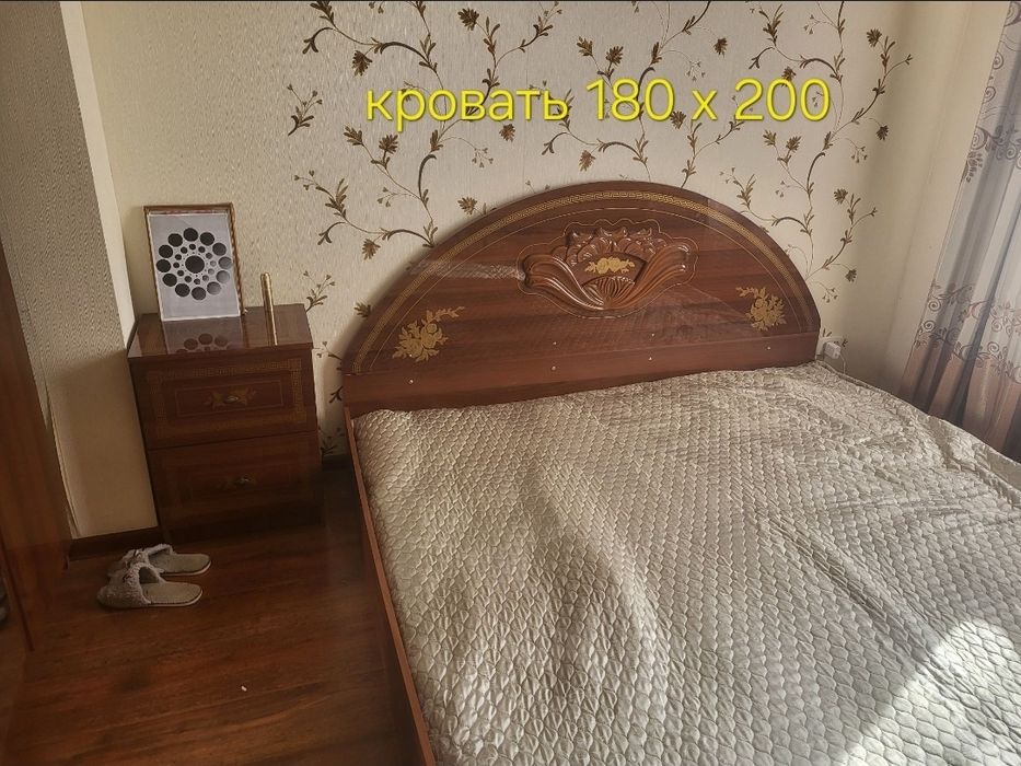 Продаётся спальный гарнитур