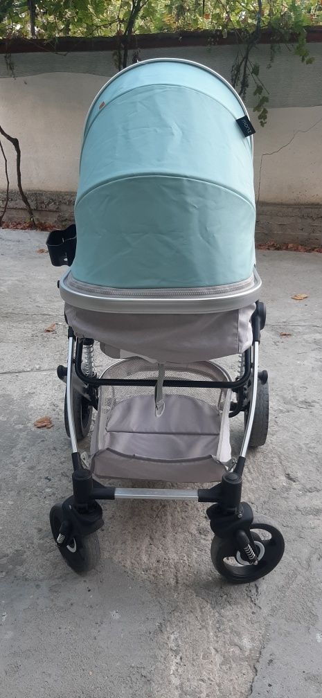 Детска количка нова