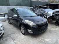 Dezmembrez renault grand  scenic  3  cu 7 locuri 1.5 dci 110 cp  2011