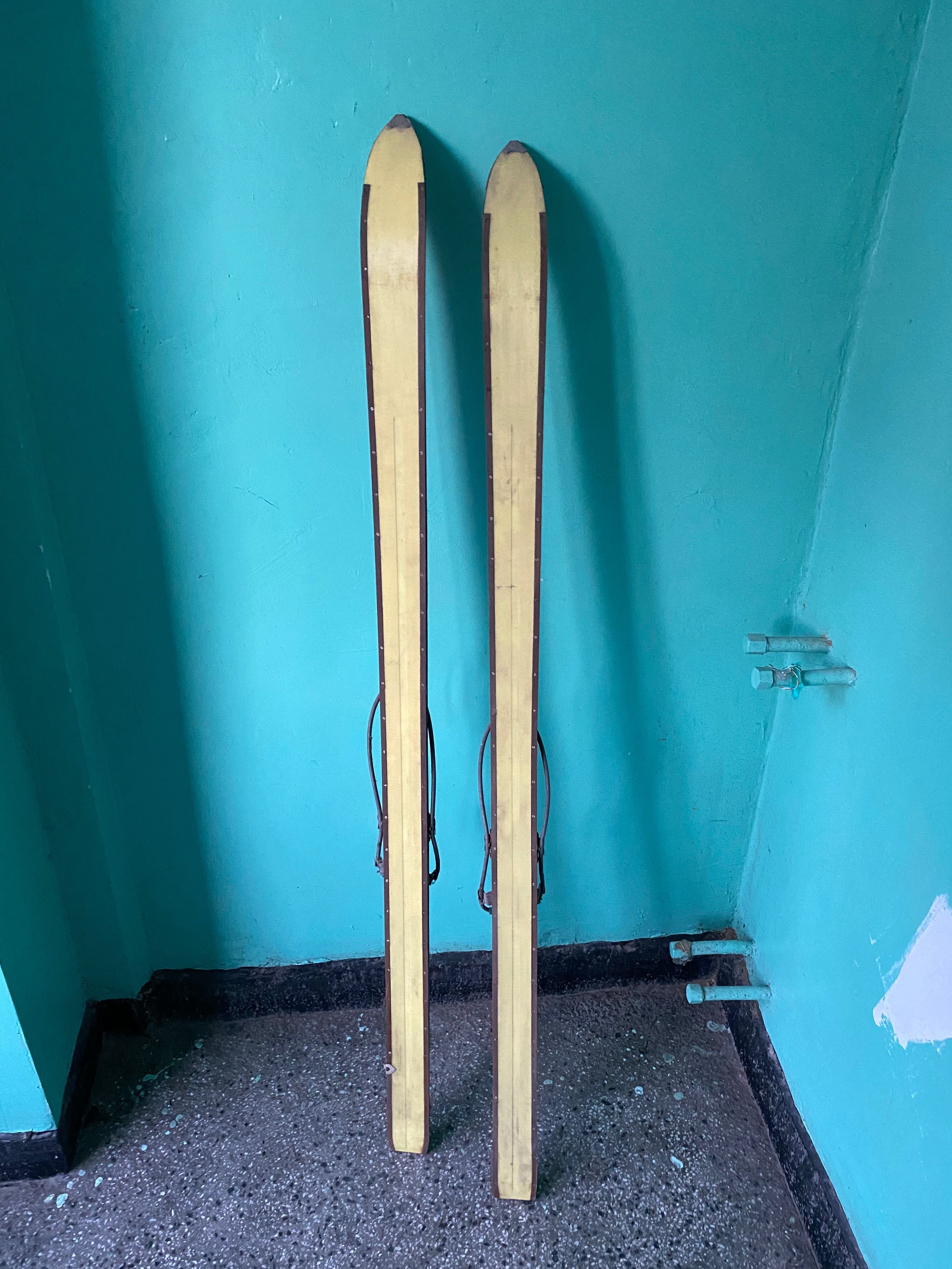 Дървени ски Пампорово с кандахари и запазена боя