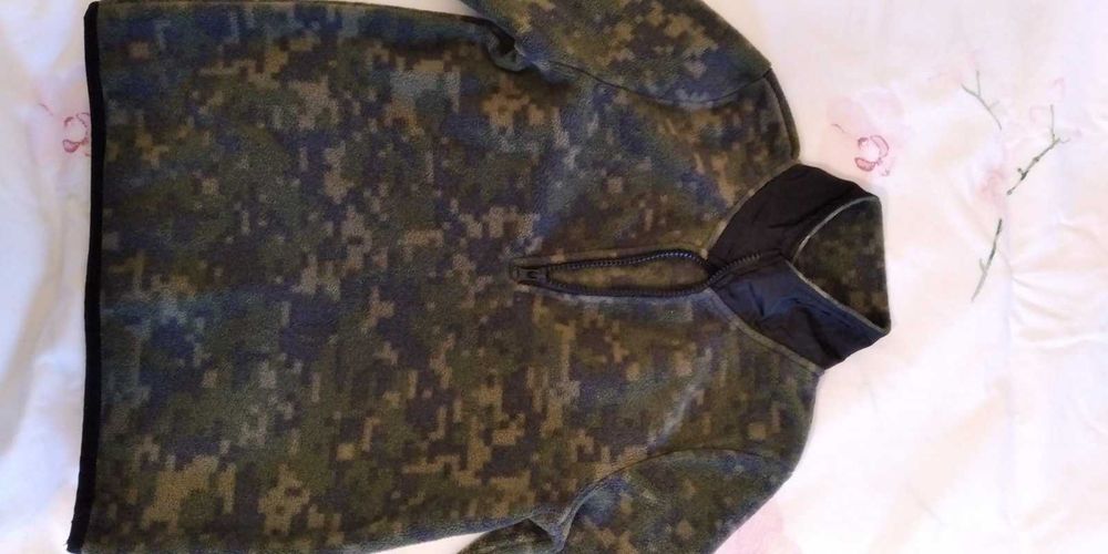 МНОГО залазени блузки и къси панталонки по 4лв! р-р 128-134